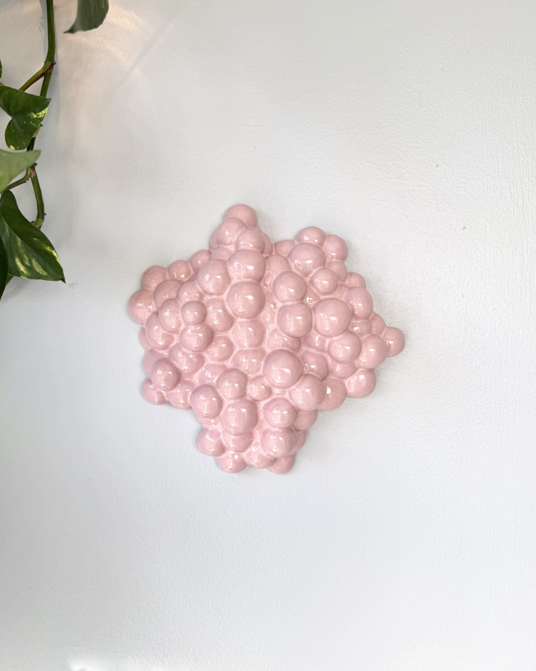 The Spawn II -wall sculpture, pink - Image 2