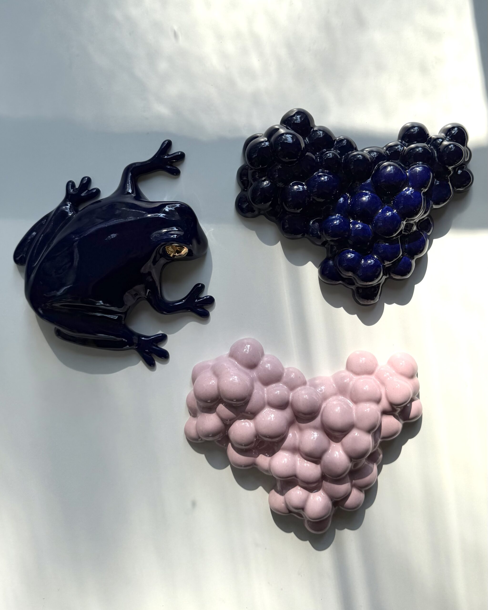 The Love Spawn -wall sculpture - Image 3