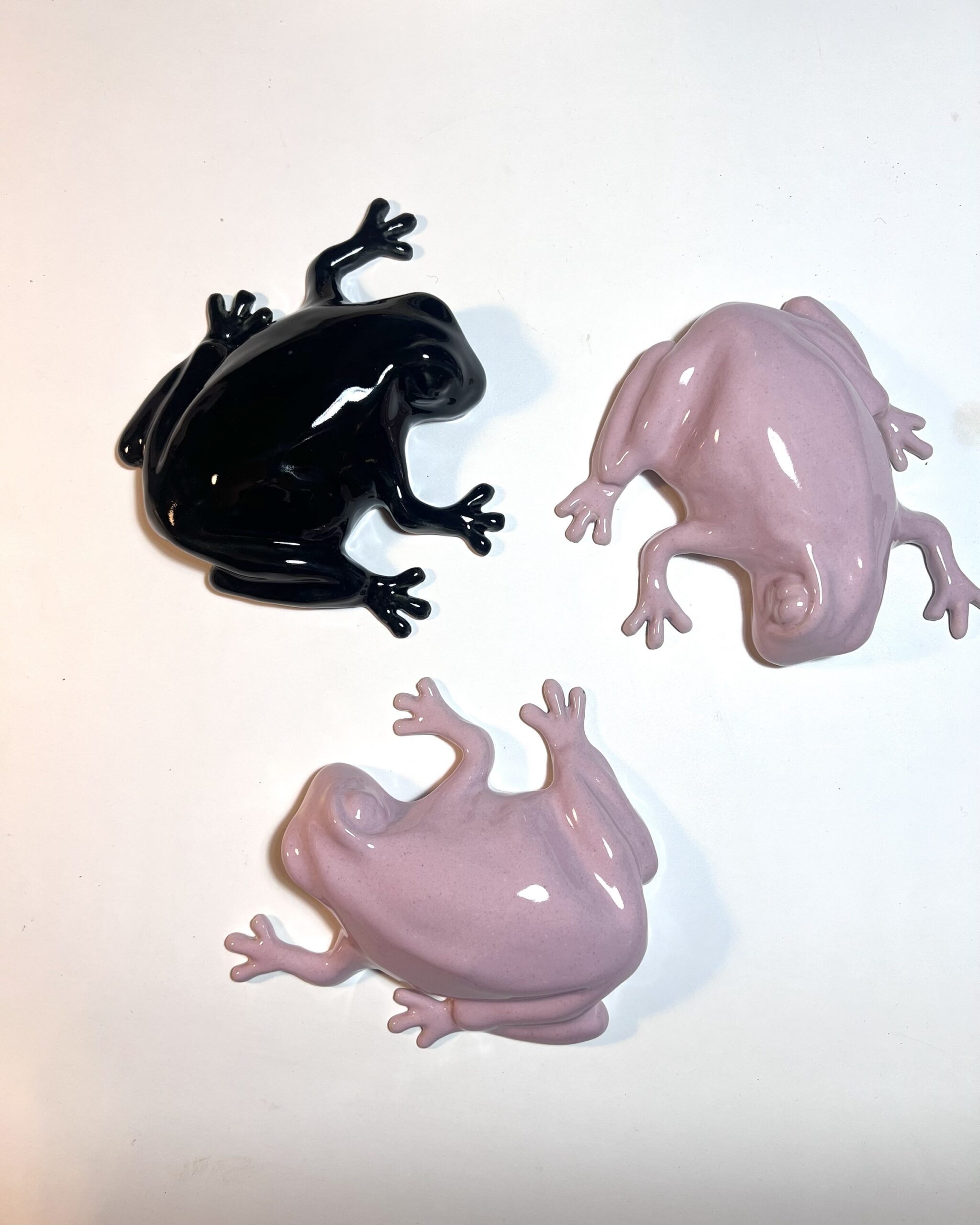 Sammakko -seinäveistos, musta - Image 3