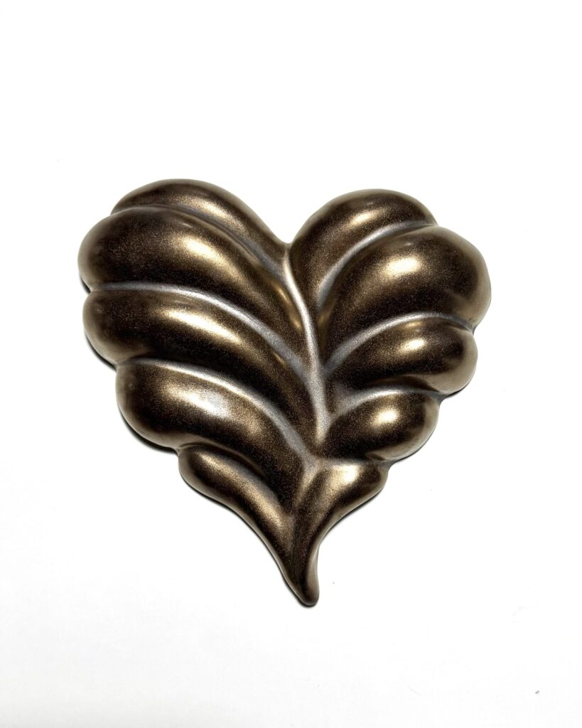 Heart Leaf -wall sculpture, golden