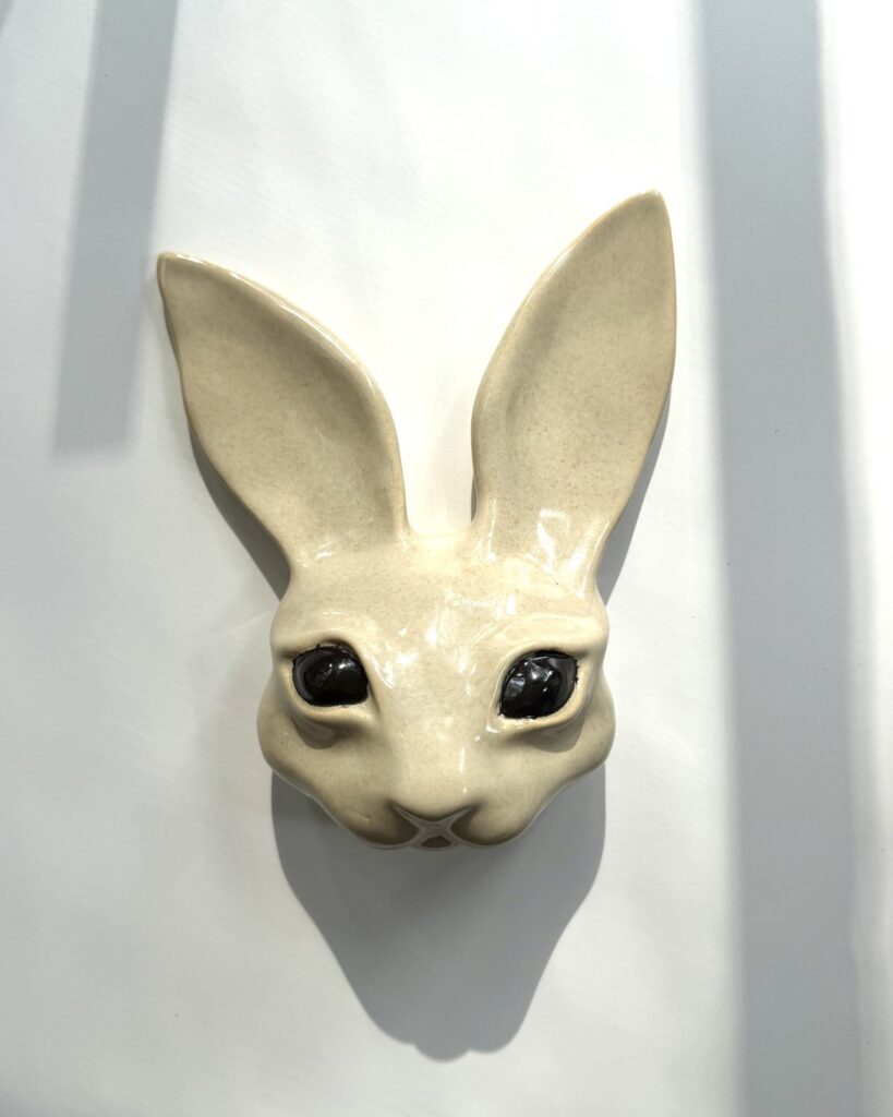 Jänö - wall sculpture, beige