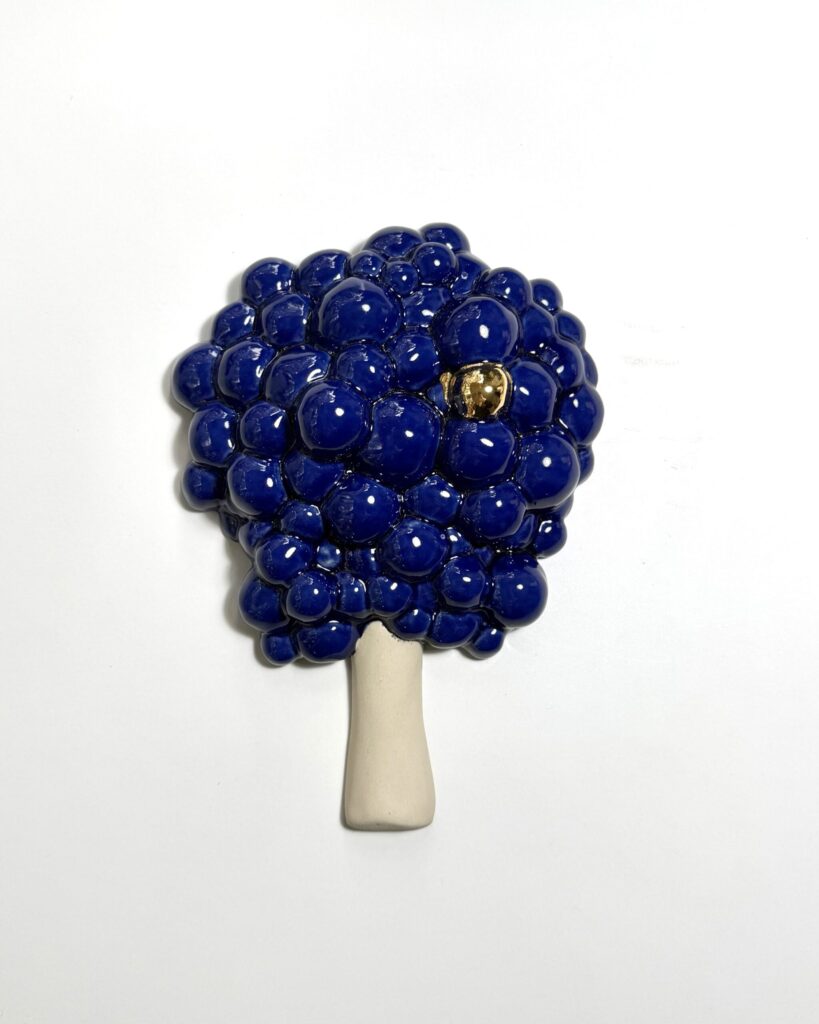 Spawn tree, Blue, golden fruit