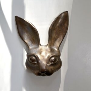 Jänö -wall sculpture, Golden-Bronze